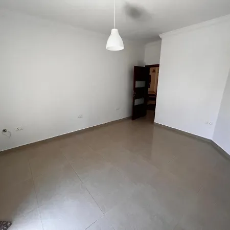 Superb 3 Bedroom Maisonette In *