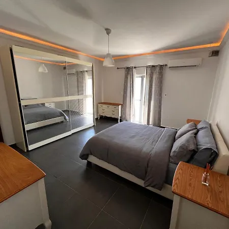 Lägenhet Naxxar Spacious 3-Bedroom Home With Private Roof By Malta Weekend