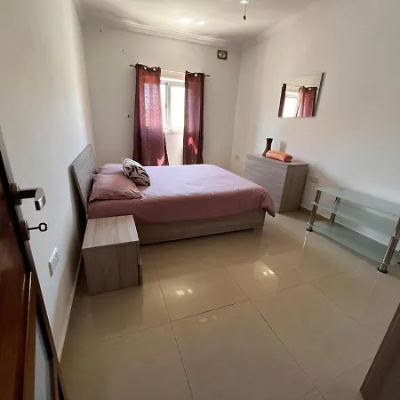 Naxxar Spacious 3-Bedroom Home With Private Roof By Malta Weekend Naxxar