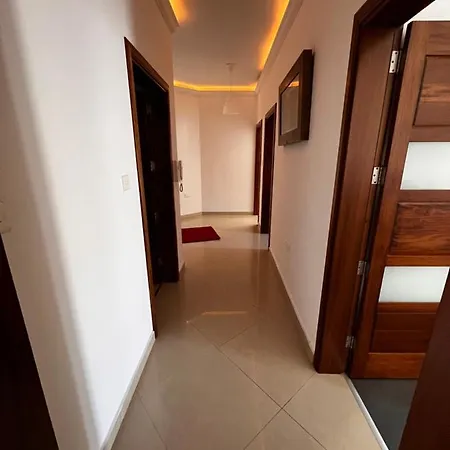 Apartment Superb 3 Bedroom Maisonette In