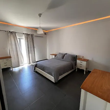 Naxxar Spacious 3-Bedroom Home With Private Roof By Malta Weekend