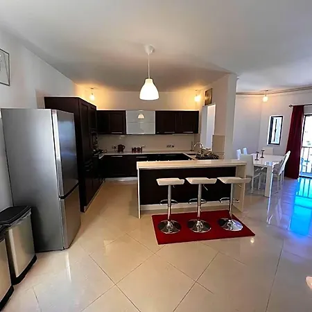 Superb 3 Bedroom Maisonette In * Naxxar