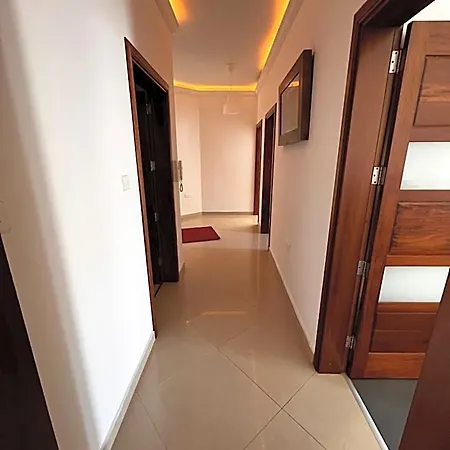 Superb 3 Bedroom Maisonette In *